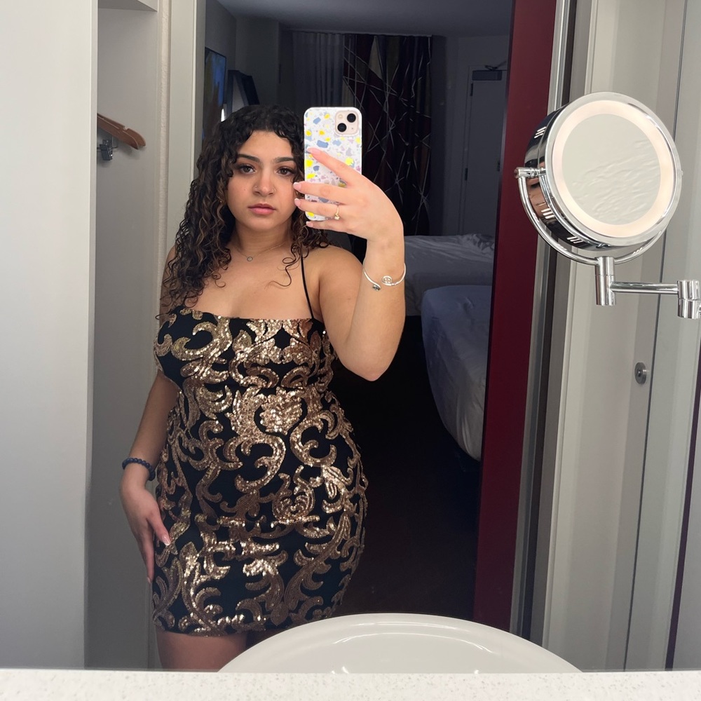 Meet your Posher, Dominique